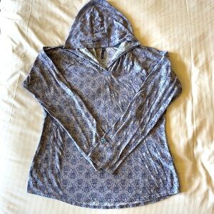 𝅺KUHL Shirt Women’s L Hooded Light Semi shear Blue/Indigo long Sleeve Shirt